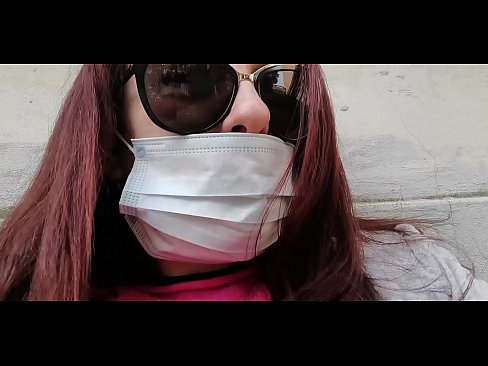 ❤️ D'Nicoletta hëlt sech op hirem Noper a pisst a senger Garage (Special Covid19 Italienesch Quarantän) ❌ Anal Porno bei eis