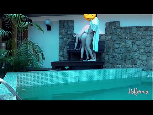 ❤️ Boss invitéiert Déngschtmeedchen an de Pool, mee konnt net engem waarm widderstoen ❌ Anal Porno bei eis
