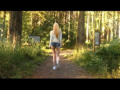 ❤️ Schéin Fra beweegt sech lues, net plakeg Video ❌ Anal Porno bei eis