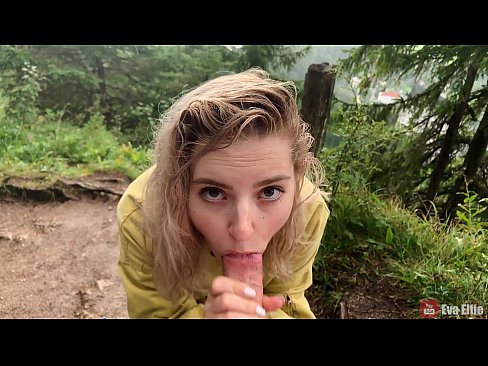 ❤️ Meedchen drénkt kum no engem ëffentleche Blowjob - Eva Elfi ❌ Anal Porno bei eis
