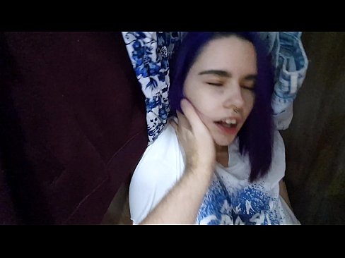 ❤️ Fannt meng Schwëster am Kleederschaf an huet hatt gehollef ❌ Anal Porno bei eis